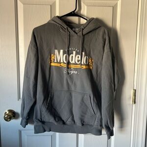 Modelo Hoodie Sweatshirt